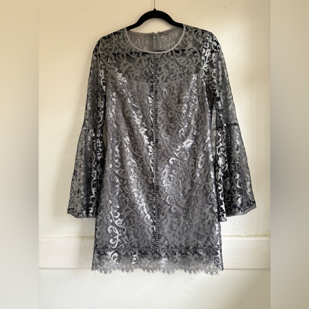 White House Black Market Silver Lace Bell Sleeve Shift Dress | Size 4 | NWT